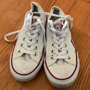 White converse low tops